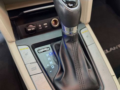 Used 2018 Hyundai Elantra Value Edition image 17