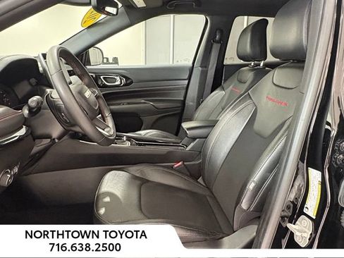 Used 2024 Jeep Compass Trailhawk AWD/4WD image 14