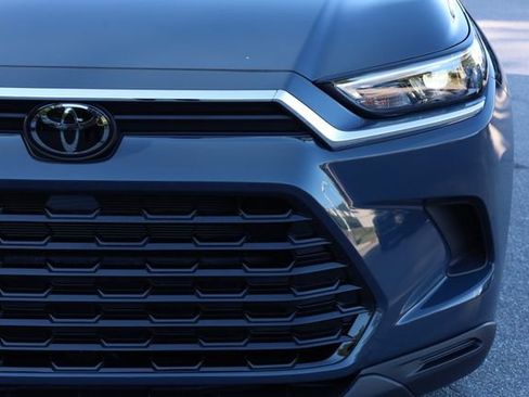 Used 2025 Toyota Grand Highlander XLE image 14