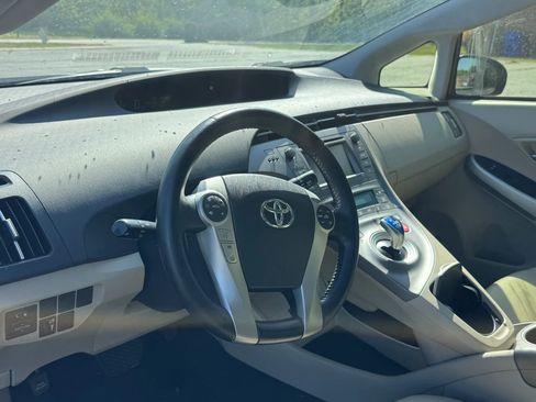 Used 2014 Toyota Prius Four FWD image 12