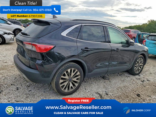 Used 2020 Ford Escape Titanium w/ Titanium Premium Package 2.0 AWD/4WD image 4