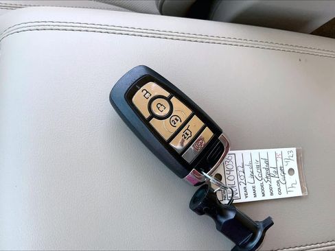 Used 2022 Lincoln Corsair AWD w/ Equipment Group 101A image 15