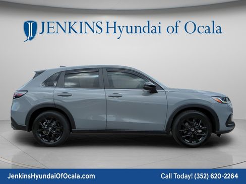 Used 2024 Honda HR-V Sport image 2