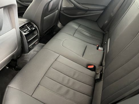 Certified 2022 BMW 530i xDrive w/ Premium Package image 17