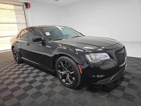 Used 2021 Chrysler 300 Touring w/ Sport Appearance Package image 3