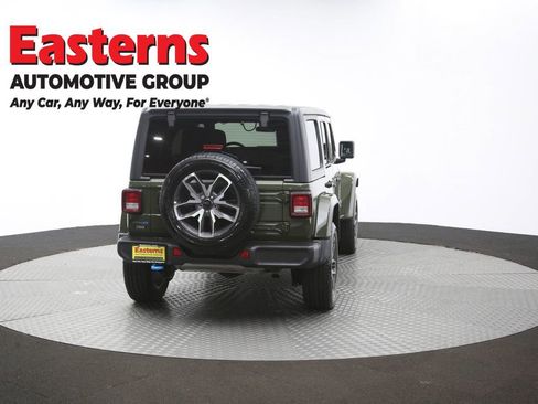 Used 2024 Jeep Wrangler Unlimited AWD/4WD image 38