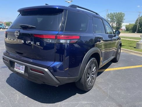 Used 2025 Nissan Pathfinder SV FWD image 34