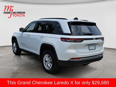 Used 2025 Jeep Grand Cherokee Laredo X w/ Luxury Tech Group I RWD image 14
