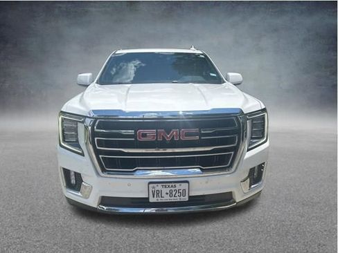 Used 2024 GMC Yukon XL SLT w/ SLT Luxury Package AWD/4WD image 3