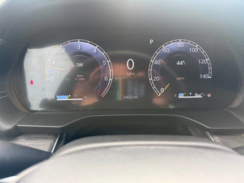 Used 2025 Jeep Grand Cherokee Limited w/ Trailer Tow Package image 13