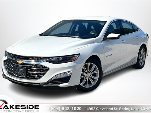 Used 2021 Chevrolet Malibu LT image 1