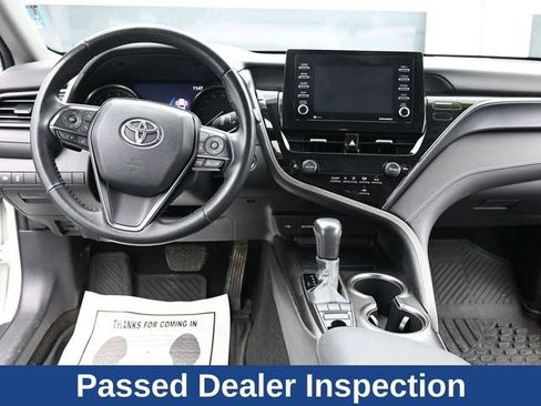 Used 2022 Toyota Camry SE w/ Convenience Package image 18