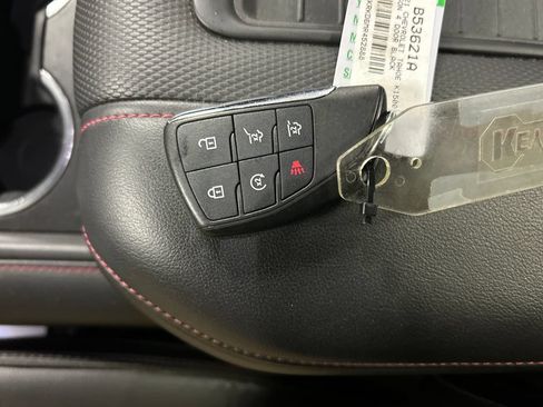 Used 2021 Chevrolet Tahoe RST AWD/4WD image 22