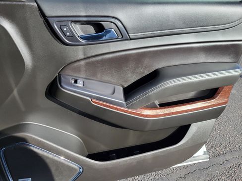 Used 2019 GMC Yukon XL SLT image 18