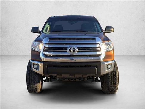 Used 2016 Toyota Tundra SR5 w/ SR5 Upgrade Package image 2