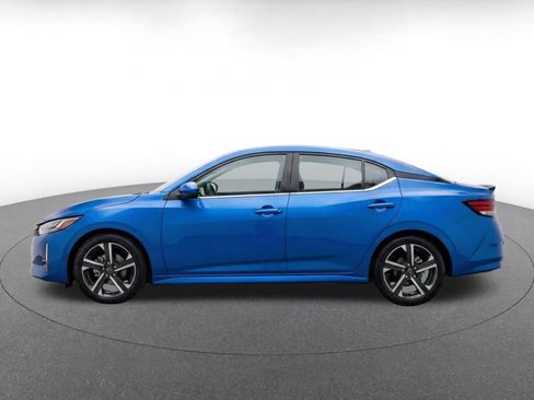 Used 2025 Nissan Sentra SV FWD image 4