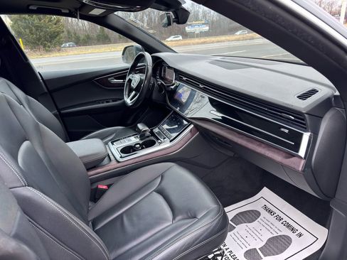 Used 2019 Audi Q8 Premium w/ Convenience Package image 29