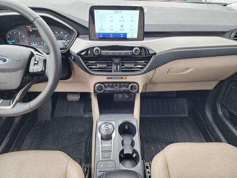 Used 2022 Ford Escape SEL image 19