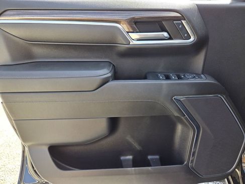 Used 2024 Chevrolet Silverado 1500 LT image 18