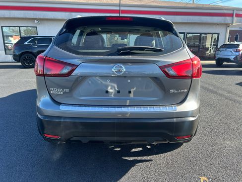 Used 2018 Nissan Rogue Sport SL w/ SL Premium Package image 6