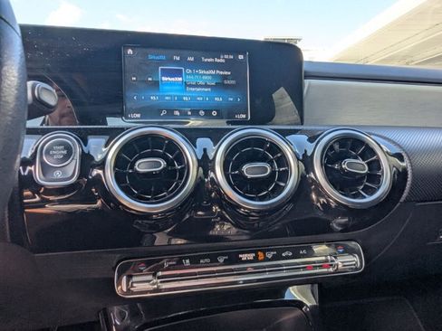 Used 2019 Mercedes-Benz A 220 image 11