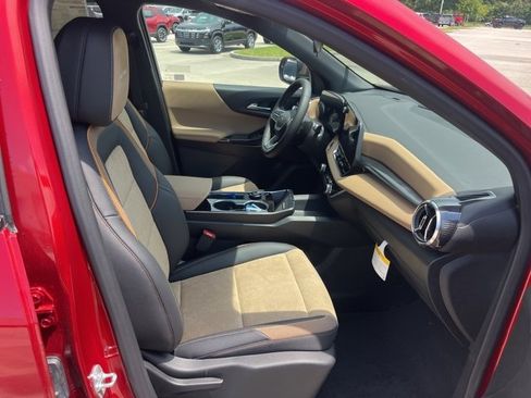 New 2026 Chevrolet Equinox ACTIV w/ LPO, Floor Liner Package image 34