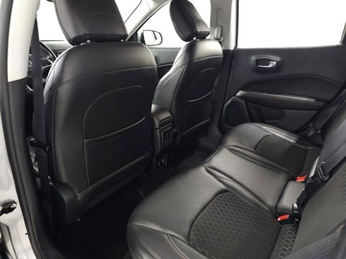 Used 2018 Jeep Compass Latitude w/ Popular Equipment Group image 22