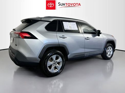 Used 2019 Toyota RAV4 XLE image 4