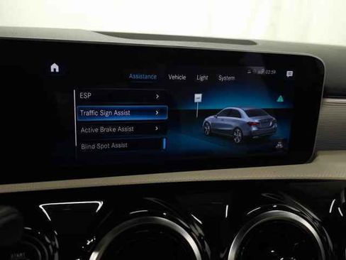 Used 2019 Mercedes-Benz A 220 image 22