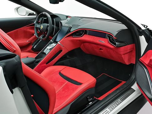 Certified 2025 Ferrari Roma Spider image 20