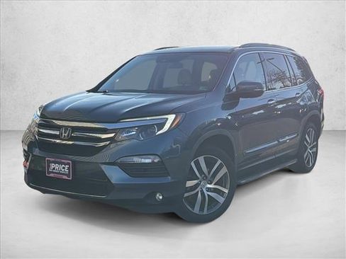 Used 2018 Honda Pilot Touring image 1