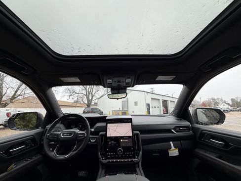 New 2025 GMC Yukon AT4 Ultimate w/ LPO, Floor Liner Package image 31