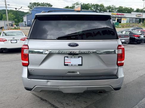 Used 2018 Ford Expedition XLT w/ Equipment Group 202A RWD image 5