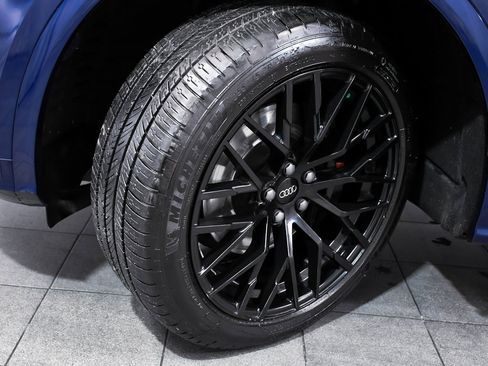 Used 2018 Audi SQ5 Premium Plus w/ Navigation Package image 7