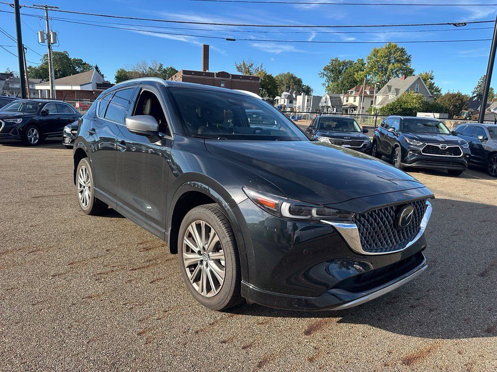Used 2024 MAZDA CX-5 Signature AWD/4WD image 3