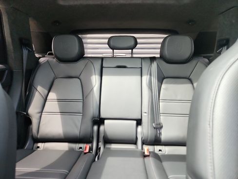 Certified 2025 Porsche Cayenne GTS w/ Premium Package Plus AWD/4WD image 42