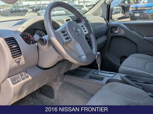 Used 2016 Nissan Frontier SV w/ SV Value Truck Package AWD/4WD image 13