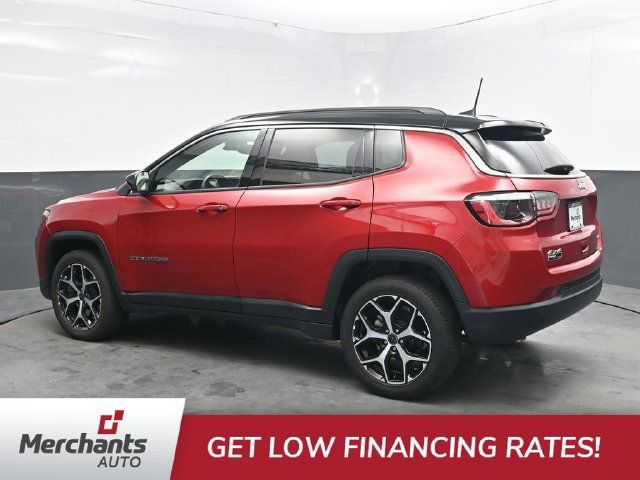 Used 2025 Jeep Compass Limited AWD/4WD image 4