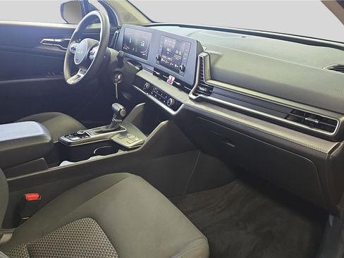 Used 2024 Kia Sportage LX image 13