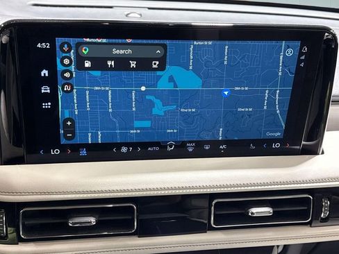Certified 2025 Lincoln Aviator Reserve w/ Equipment Group 201A AWD/4WD image 25