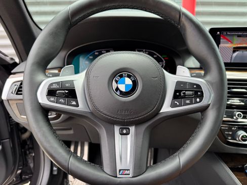Used 2020 BMW M550i xDrive w/ Executive Package AWD/4WD image 27