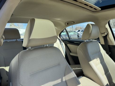 Used 2016 Volkswagen Jetta SEL w/ Lighting Package image 22