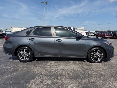 Used 2022 Kia Forte LXS FWD image 3