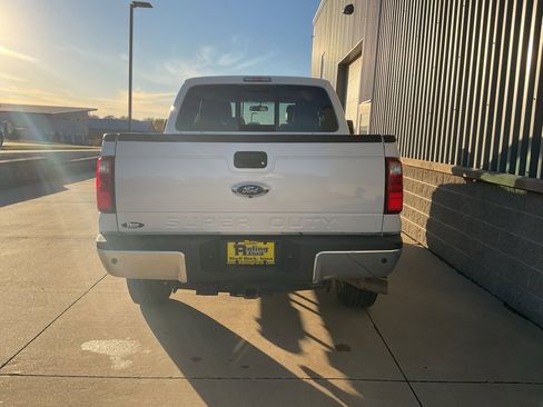 Used 2015 Ford F250 Lariat w/ Lariat Interior Package image 5