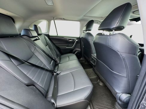 Used 2023 Toyota RAV4 XLE Premium FWD image 19