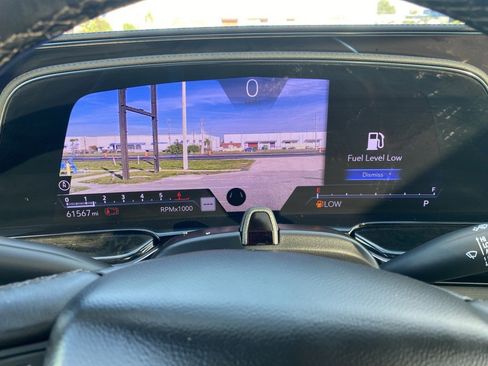 Used 2024 Cadillac Escalade Premium Luxury image 20