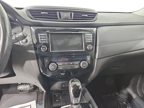 Used 2018 Nissan Rogue SL w/ Premium Package AWD/4WD image 19