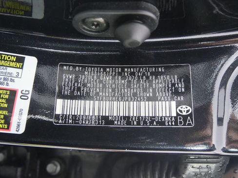 Used 2018 Toyota Corolla LE image 28