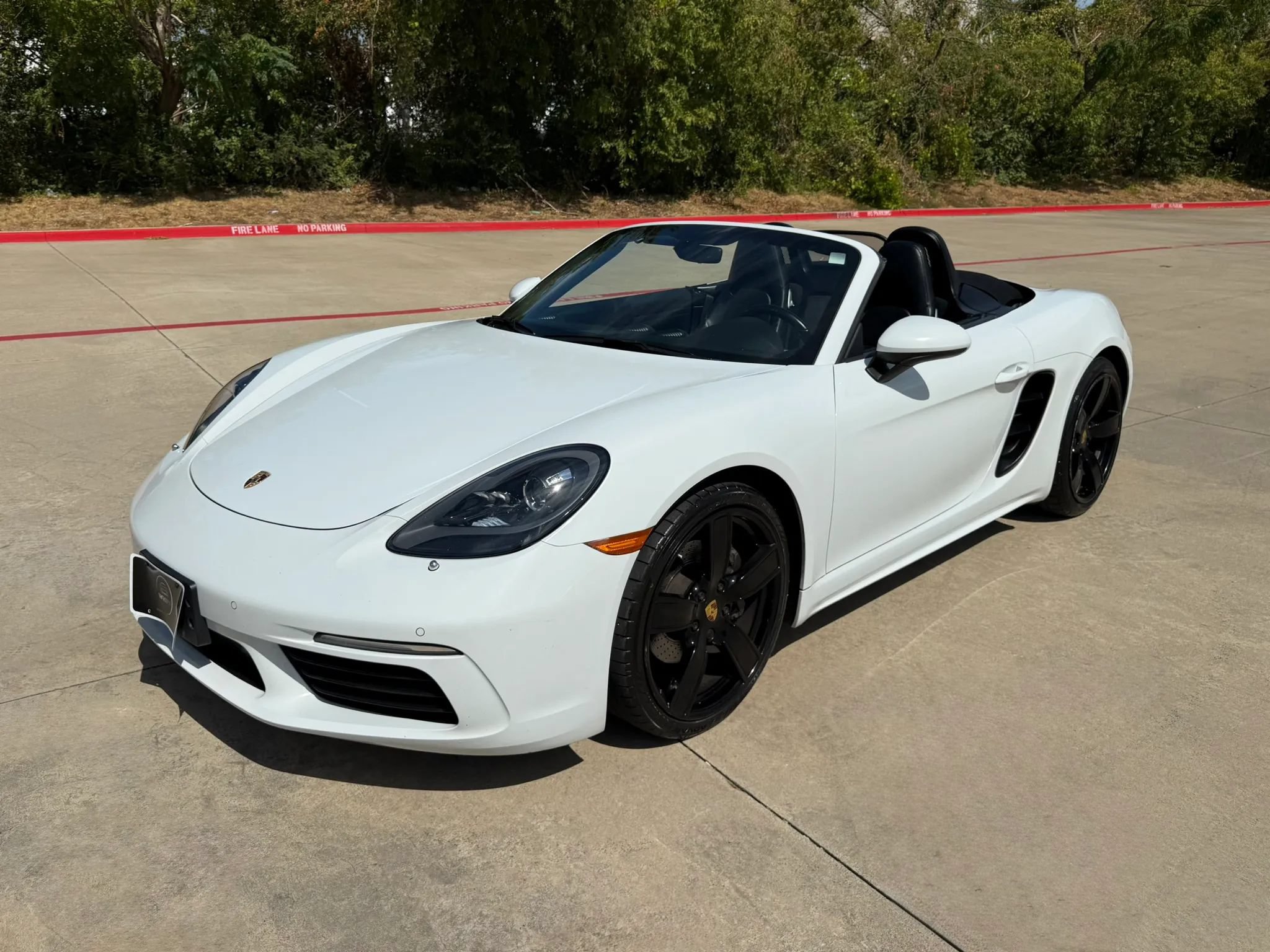 Used 2018 Porsche 718 Boxster RWD image 3
