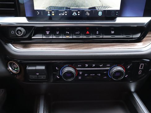 Used 2025 Chevrolet Silverado 3500 LT w/ All Star Edition AWD/4WD image 28